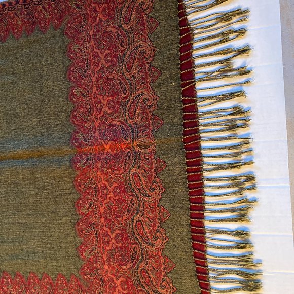 Patterned Scarf Wrap - Picture 5 of 5